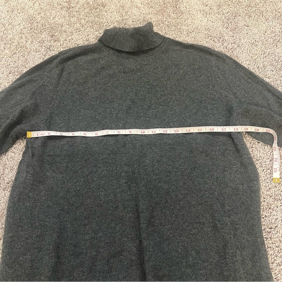 {Charter Club} 100% Cashmere Grey Turtleneck Sweater - Picture 6 of 7